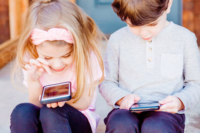 child-phone-addiction-and-unlock-proven-remedies